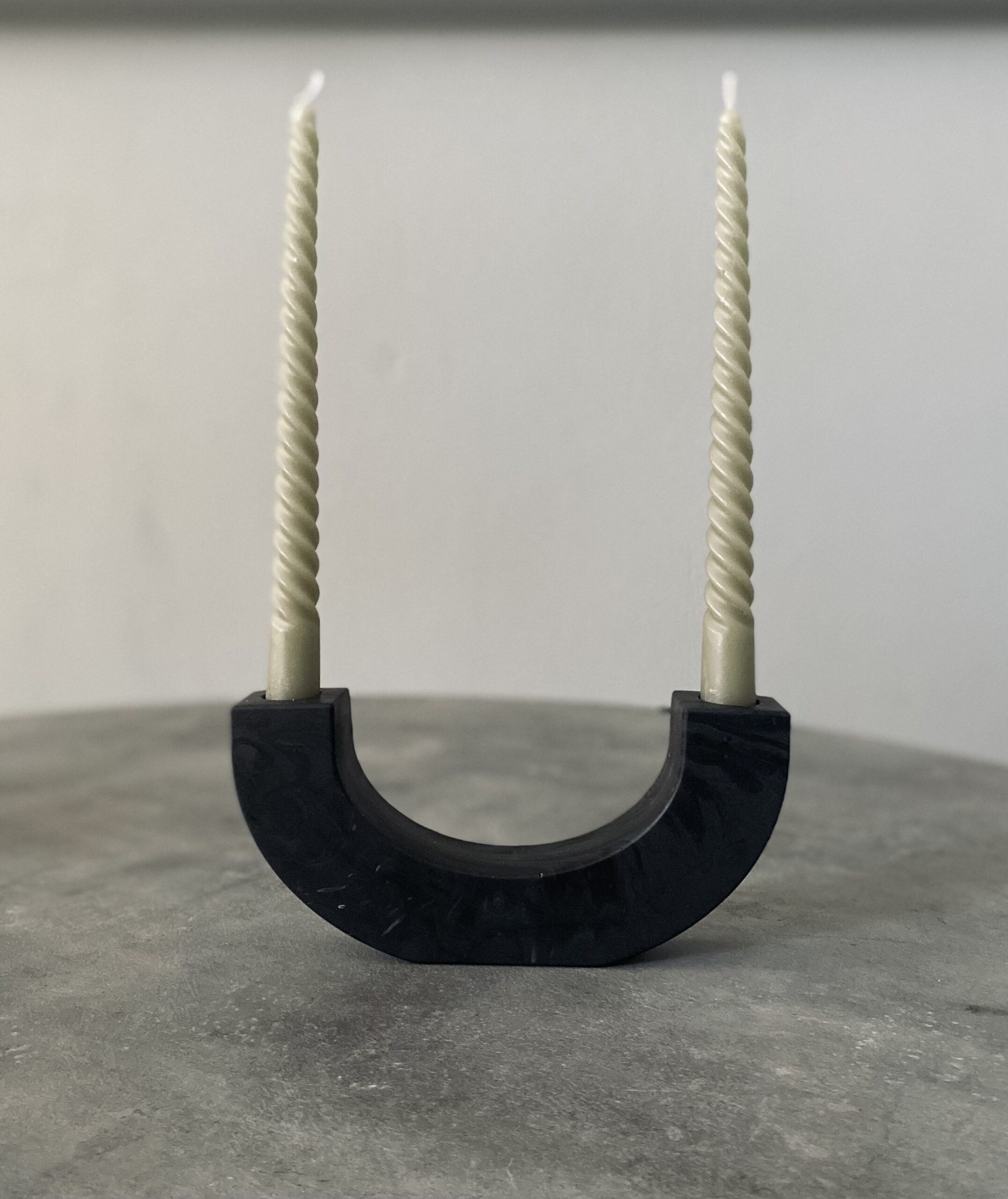 loop candlestick black