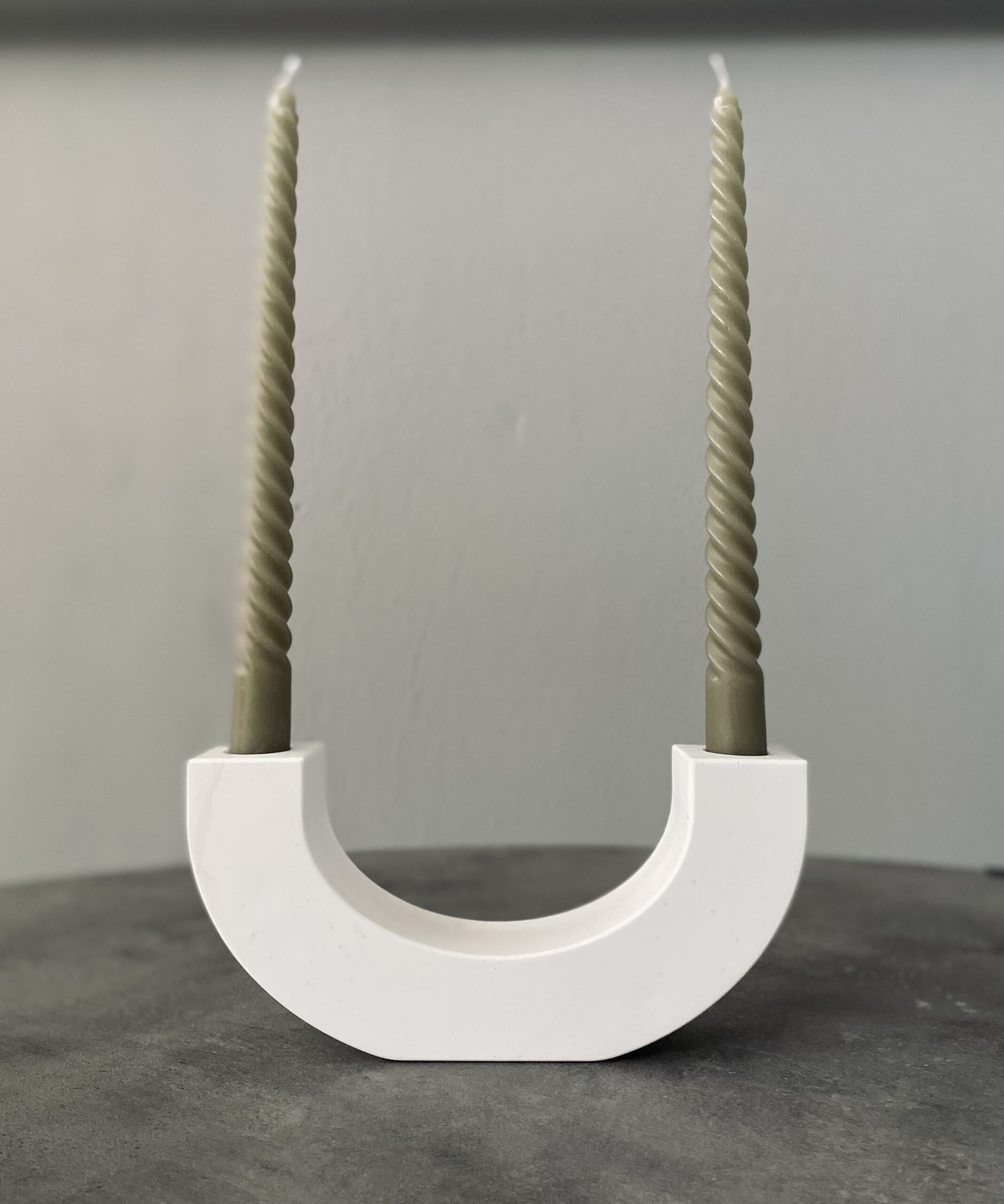 loop candlestick white